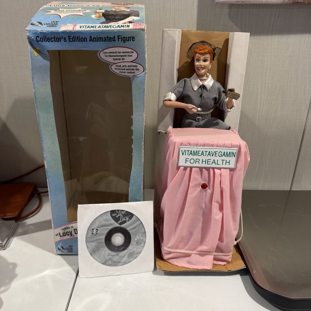 Gemmy Vtg Lucy Does a TV Commercial Animated Figure Voiced W/DVD‎ in Box